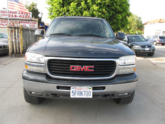 GMC Yukon XL 2003 photo 3