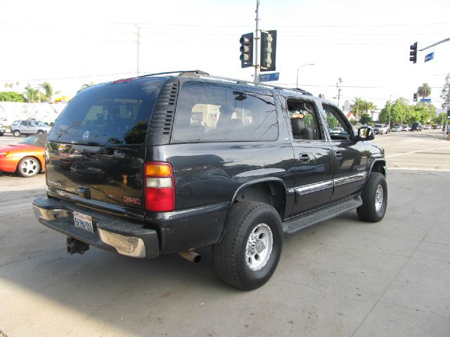 GMC Yukon XL 2003 photo 4