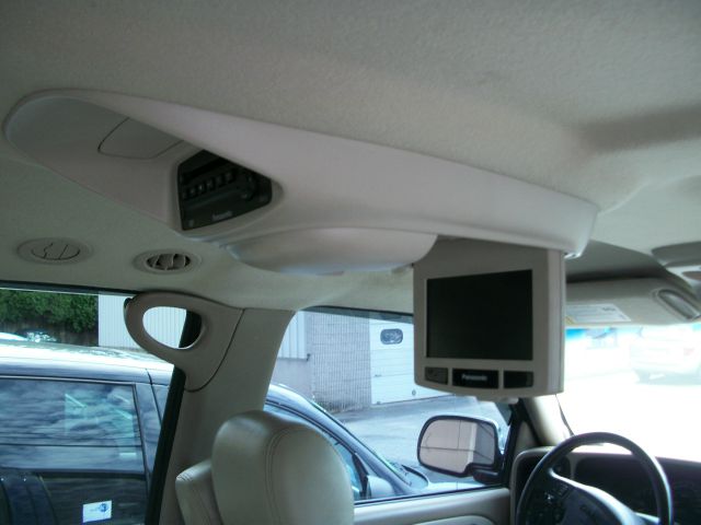 GMC Yukon XL 2003 photo 4