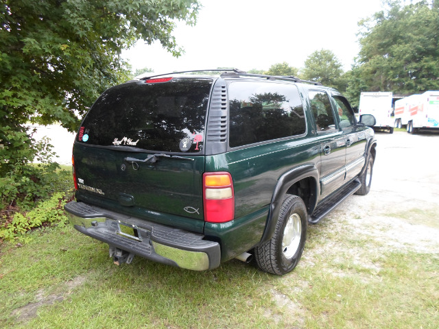 GMC Yukon XL 2003 photo 2