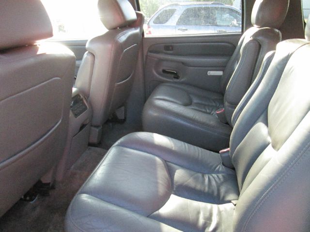 GMC Yukon XL 2003 photo 4