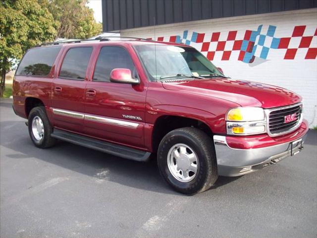 GMC Yukon XL 2003 photo 2