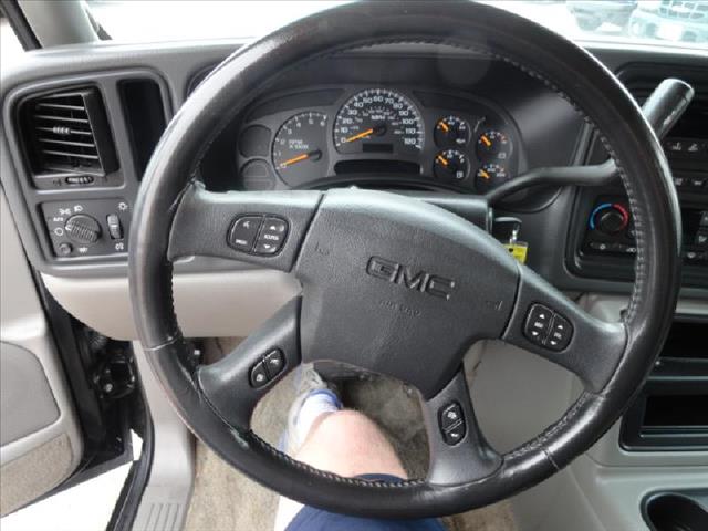 GMC Yukon XL 2003 photo 6