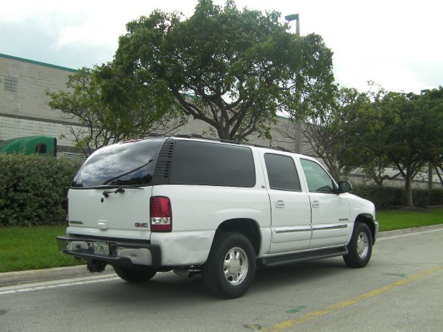 GMC Yukon XL 2003 photo 1