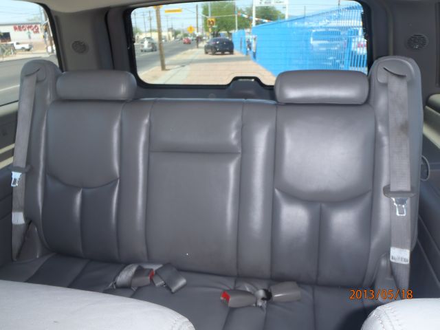 GMC Yukon XL 2003 photo 12