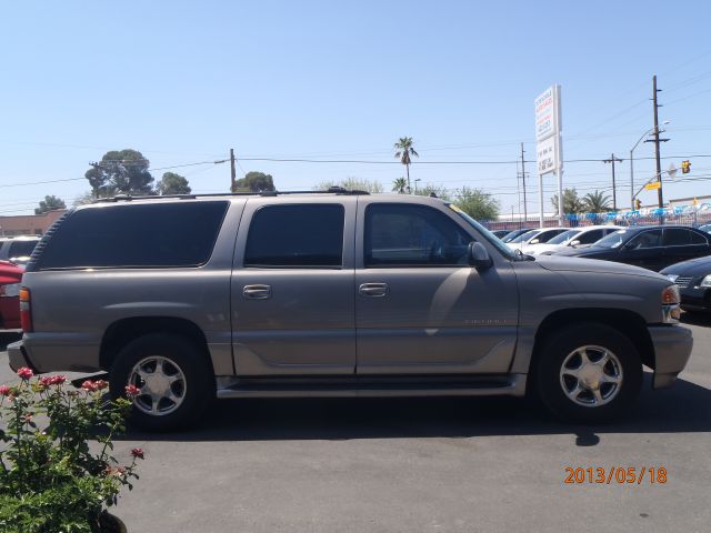 GMC Yukon XL 2003 photo 15