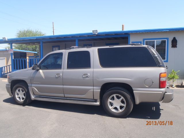 GMC Yukon XL 2003 photo 17