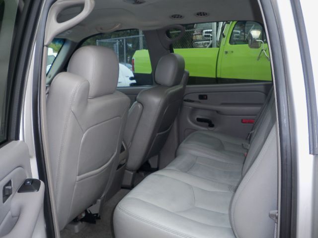 GMC Yukon XL 2004 photo 5