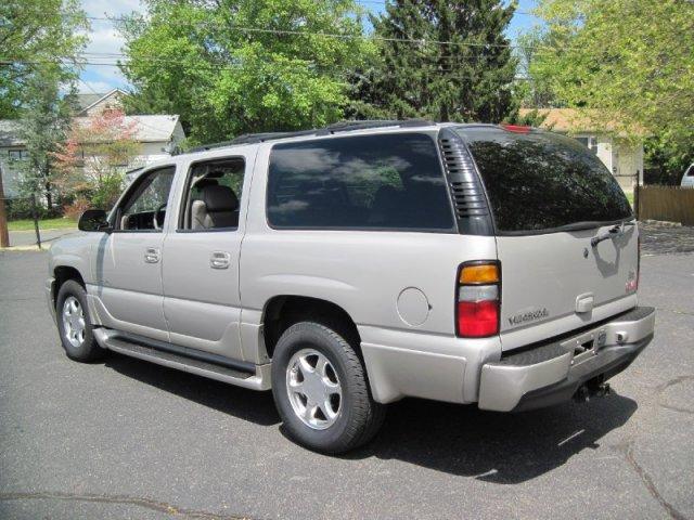 GMC Yukon XL 2004 photo 4