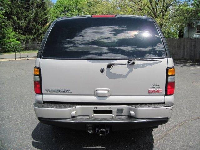 GMC Yukon XL 2004 photo 5