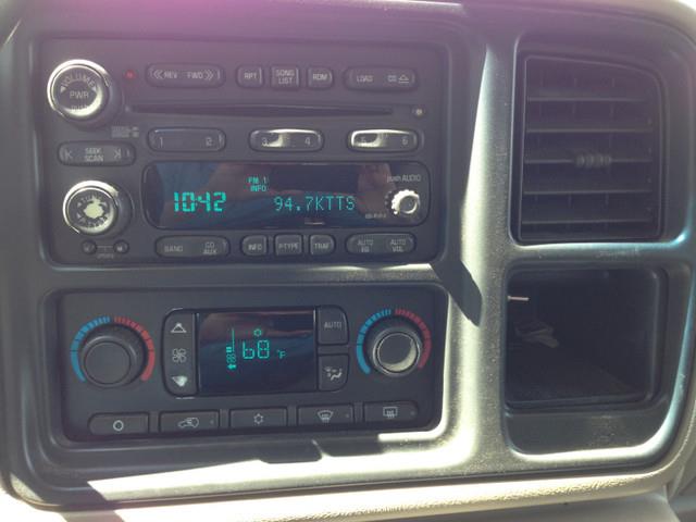 GMC Yukon XL 2004 photo 1