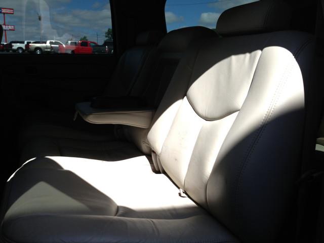 GMC Yukon XL 2004 photo 16