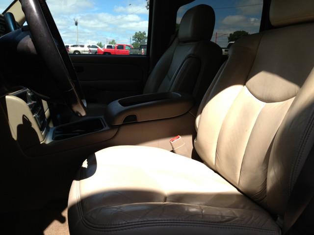 GMC Yukon XL 2004 photo 21