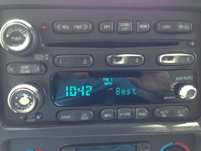 GMC Yukon XL 2004 photo 24