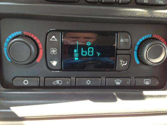 GMC Yukon XL 2004 photo 25