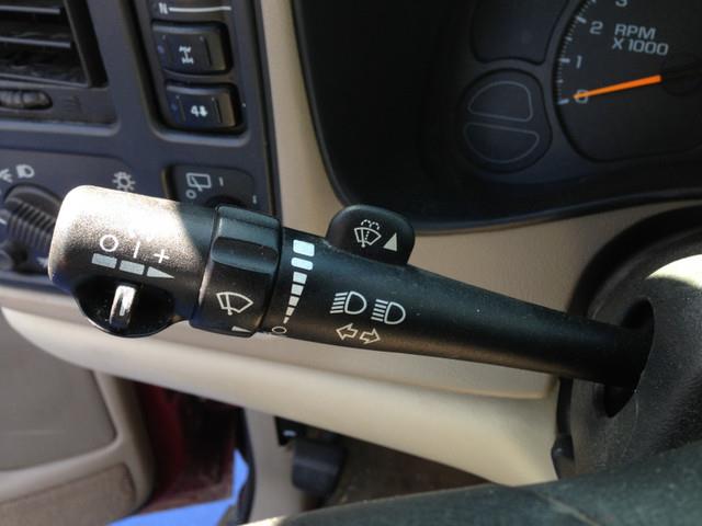 GMC Yukon XL 2004 photo 29