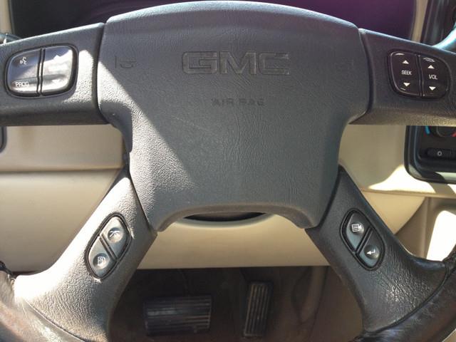 GMC Yukon XL 2004 photo 32