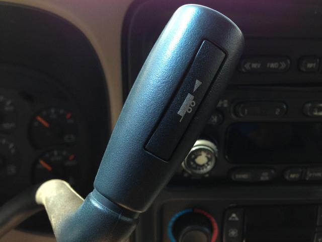 GMC Yukon XL 2004 photo 37