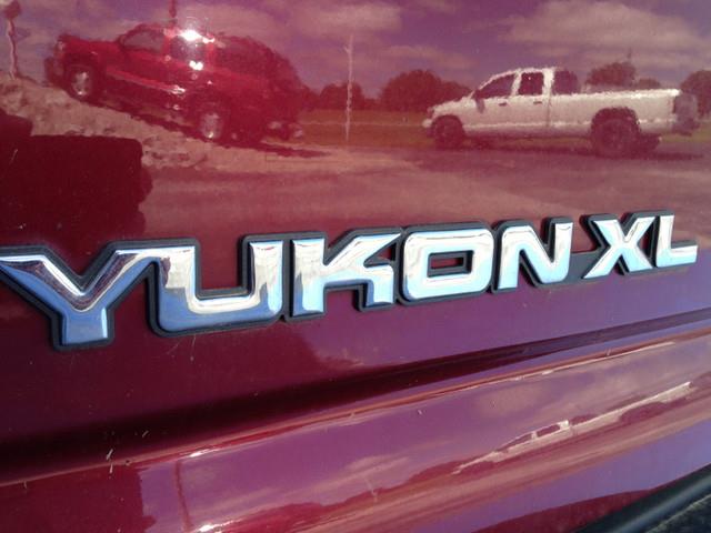 GMC Yukon XL 2004 photo 39