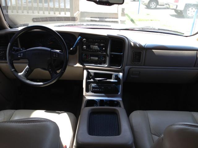 GMC Yukon XL 2004 photo 4