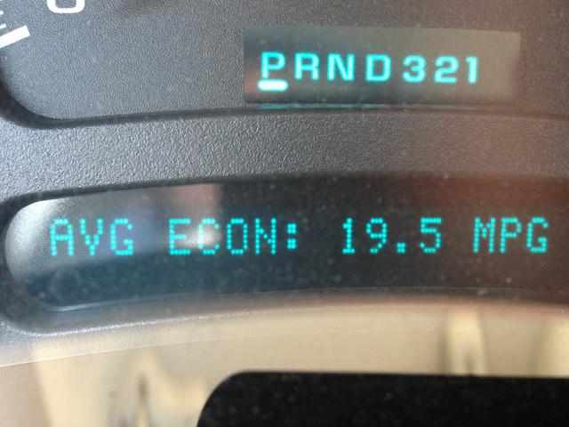 GMC Yukon XL 2004 photo 8