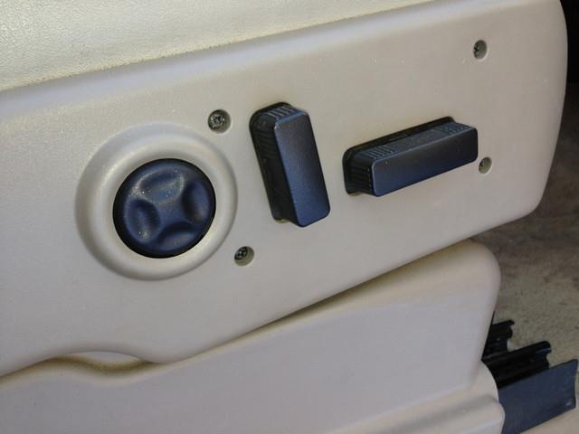 GMC Yukon XL 2004 photo 9