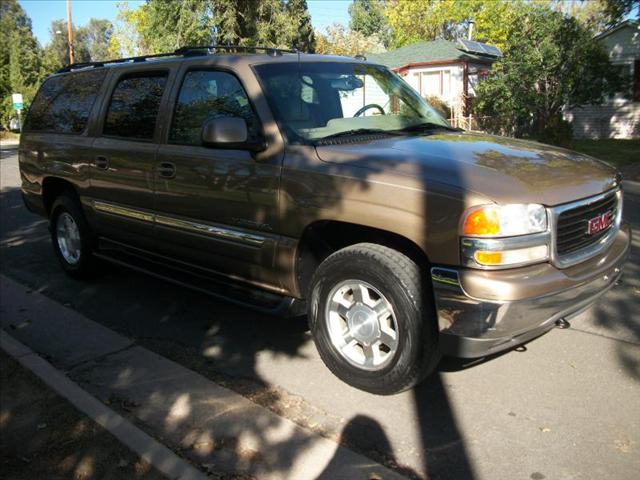 GMC Yukon XL 2004 photo 3