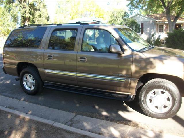 GMC Yukon XL 2004 photo 4