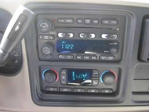GMC Yukon XL 2004 photo 1