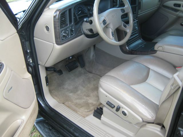 GMC Yukon XL 2004 photo 1