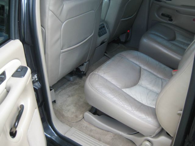 GMC Yukon XL 2004 photo 12