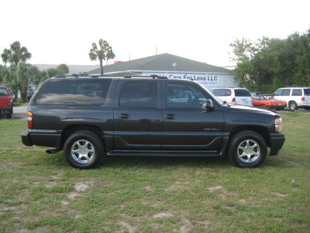 GMC Yukon XL 2004 photo 14