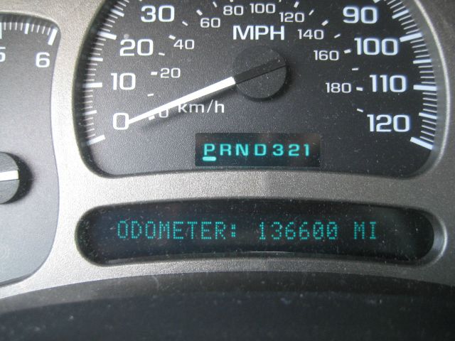 GMC Yukon XL 2004 photo 16