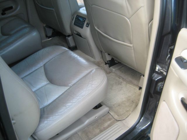 GMC Yukon XL 2004 photo 6