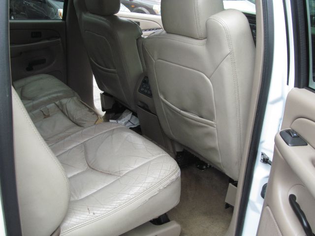GMC Yukon XL 2004 photo 18