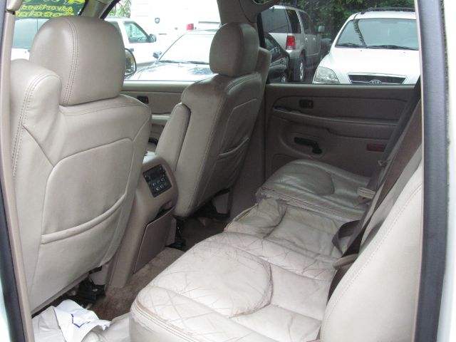 GMC Yukon XL 2004 photo 5