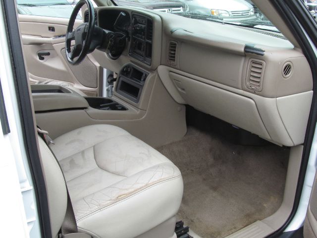 GMC Yukon XL 2004 photo 6