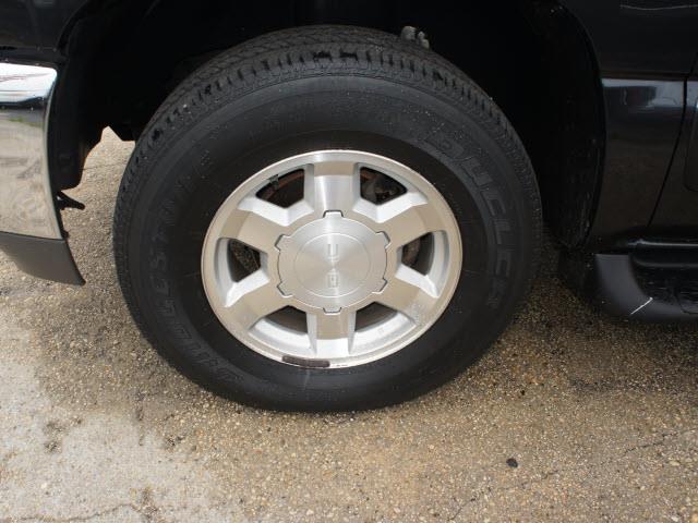 GMC Yukon XL 2004 photo 4