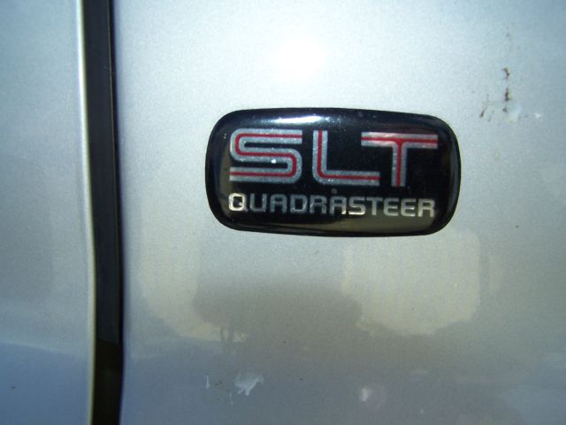 GMC Yukon XL 2004 photo 2