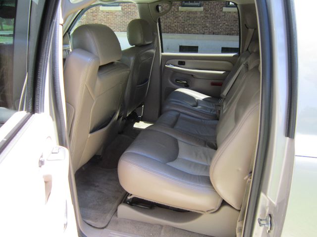 GMC Yukon XL 2004 photo 17