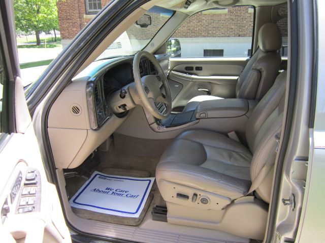 GMC Yukon XL 2004 photo 7