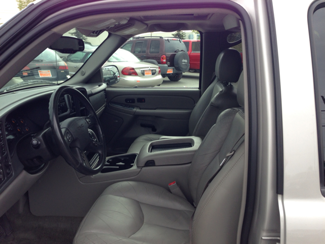 GMC Yukon XL 2004 photo 11