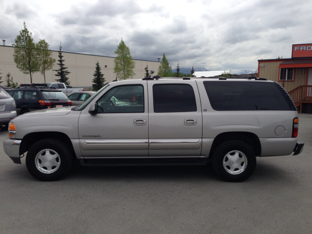 GMC Yukon XL 2004 photo 13