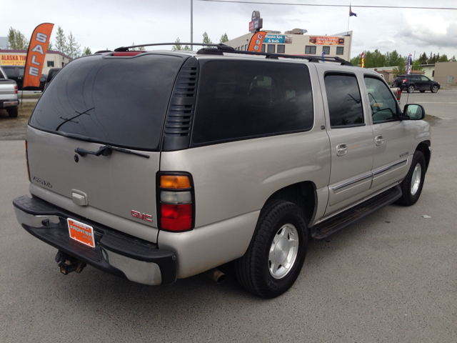 GMC Yukon XL 2004 photo 8