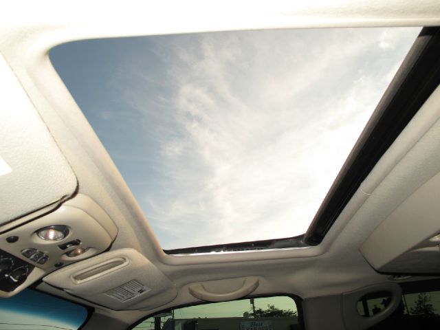 GMC Yukon XL 2004 photo 1