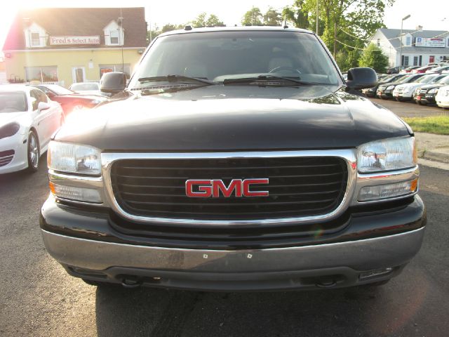 GMC Yukon XL 2004 photo 13