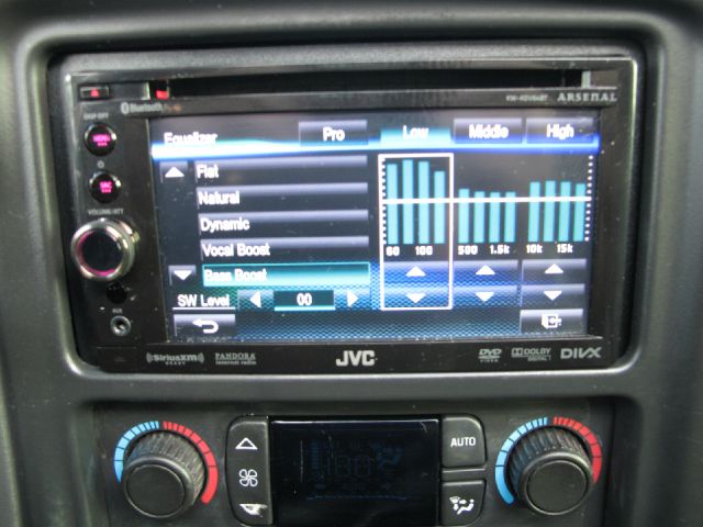 GMC Yukon XL 2004 photo 3