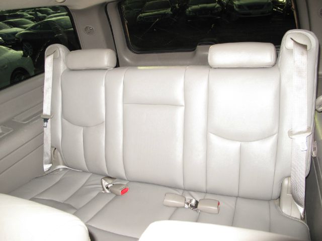 GMC Yukon XL 2004 photo 4