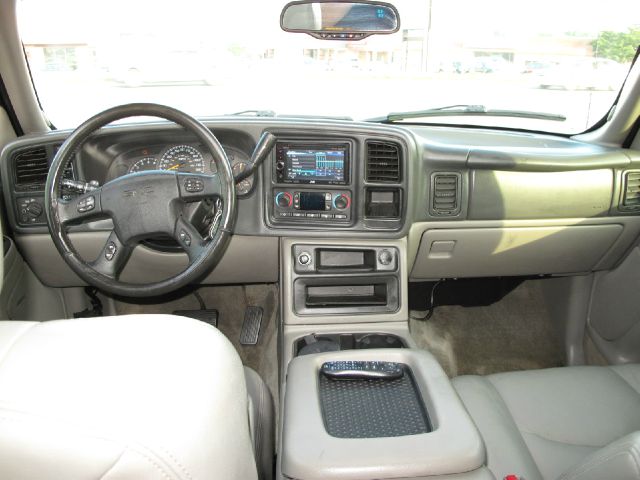 GMC Yukon XL 2004 photo 5