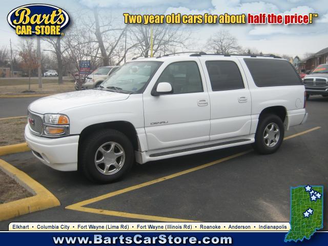GMC Yukon XL 2004 photo 2